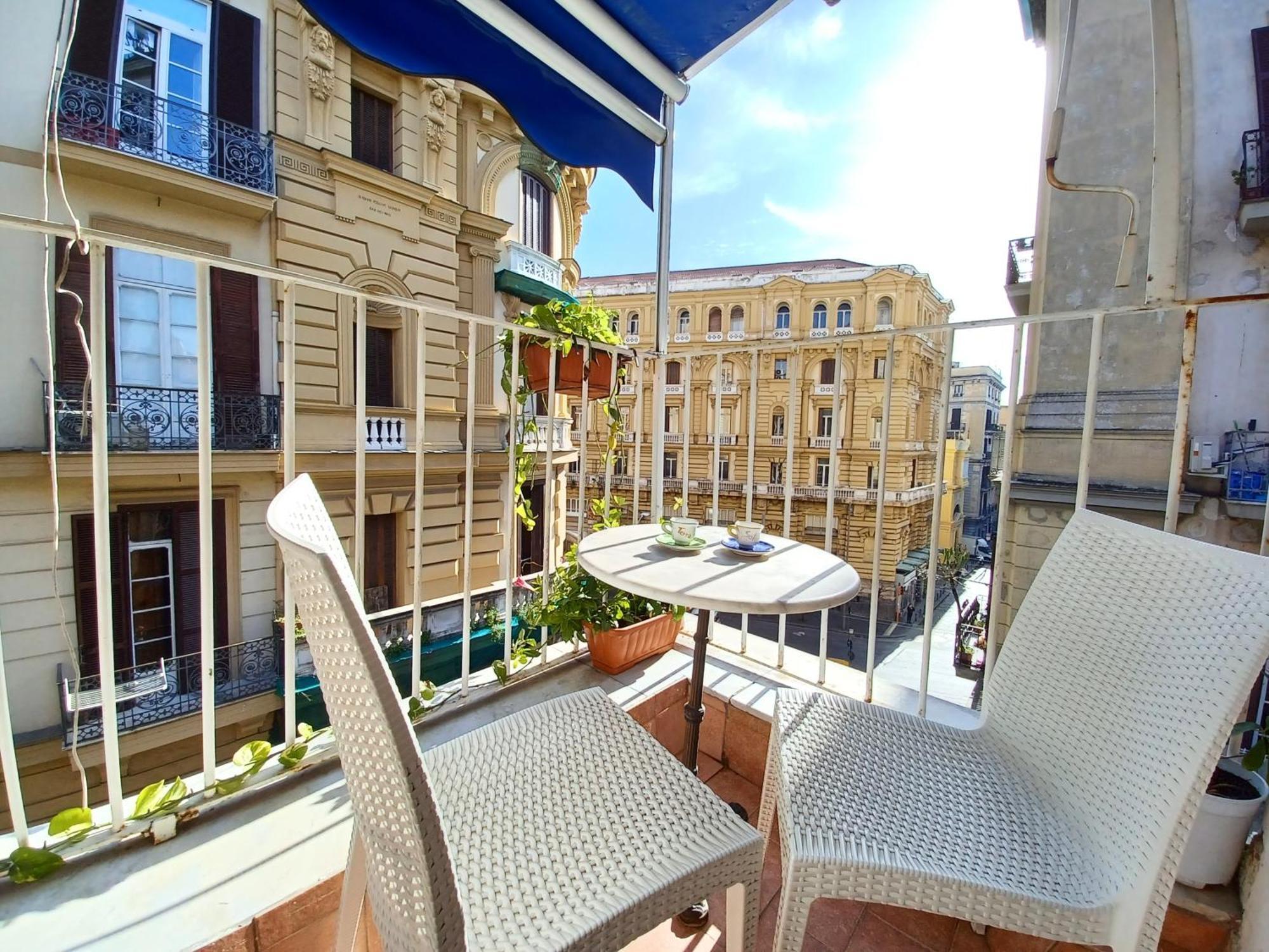 B&B Quattro Palazzi Napoli Centro Dış mekan fotoğraf